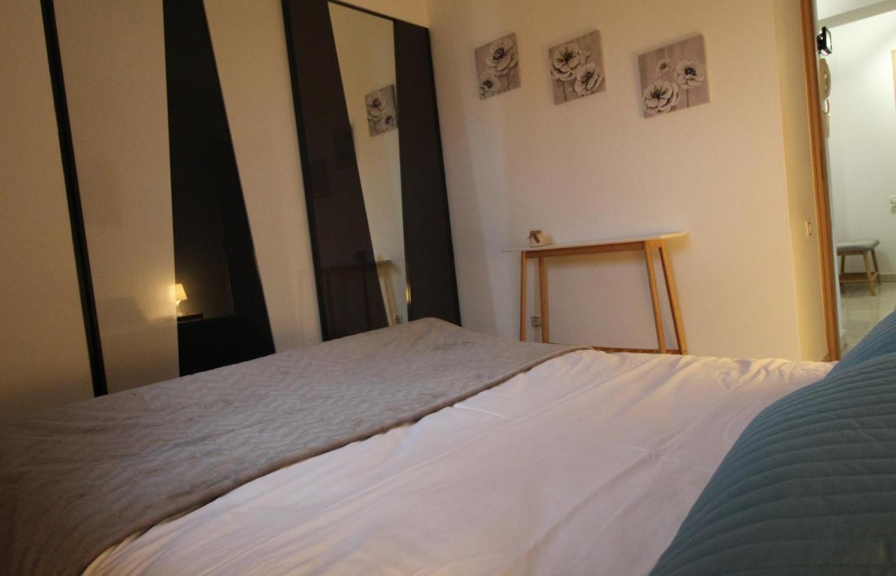 Lovely 2-Bedroom Apartment Athena Bagian luar foto