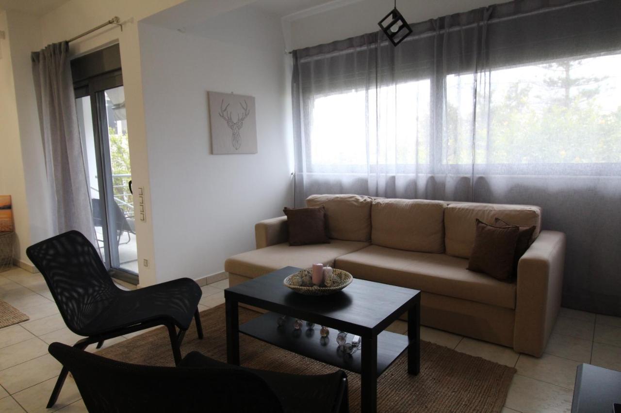 Lovely 2-Bedroom Apartment Athena Bagian luar foto