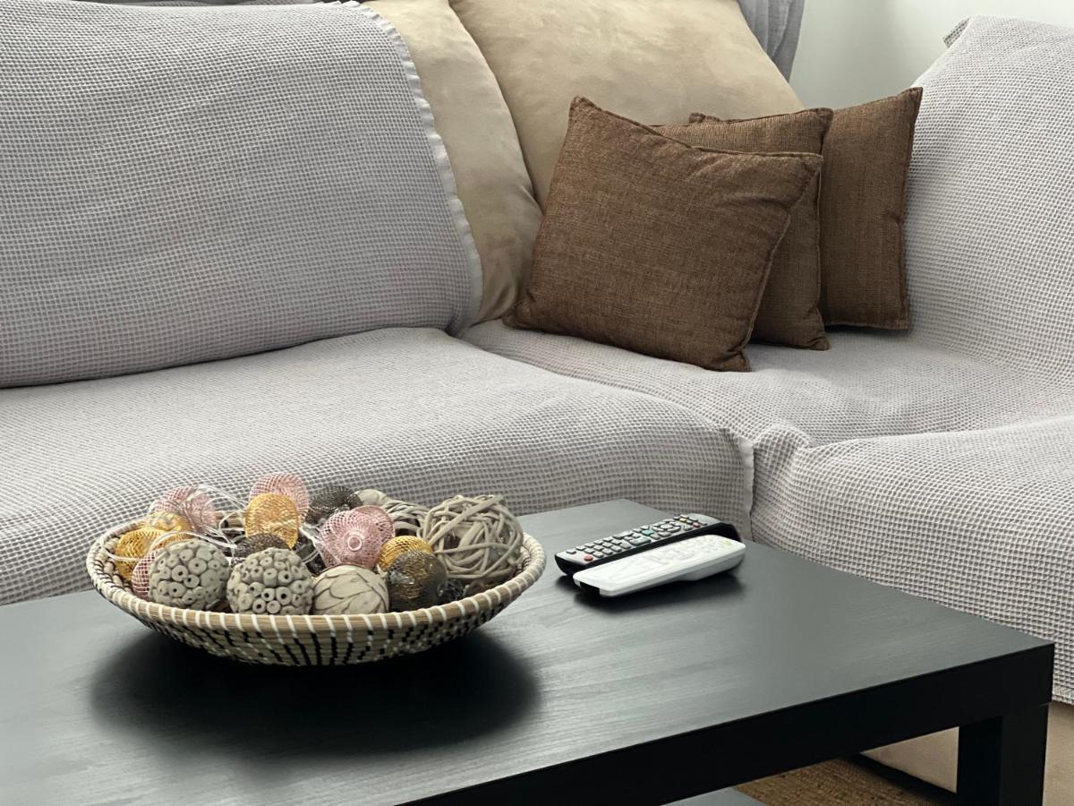 Lovely 2-Bedroom Apartment Athena Bagian luar foto